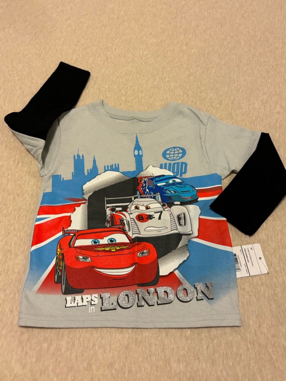 ❗️3/$21❗️✨Disney Pixar Cars 'Laps in London' Long Sleeve Tee